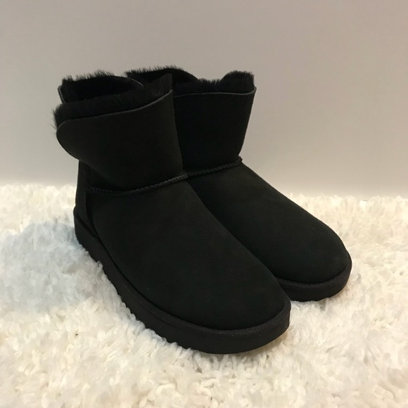 ugg classic cuff black